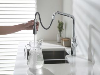 Смеситель для кухни Timo Saona с выдвижной лейкой хром 2386/00FL